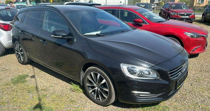 Volvo V60 cena 62500 przebieg: 160500, rok produkcji 2017 z Ozorków małe 22